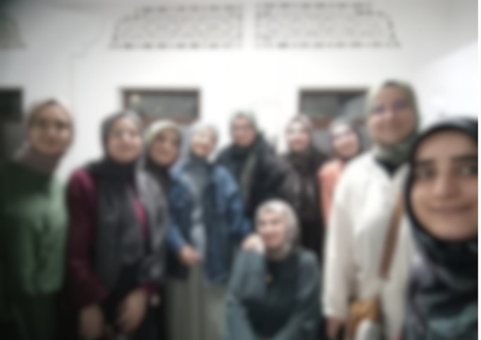 Kahve ikramı ve video izleme eşliğinde yapılan interaktif bilimsel söyleşi